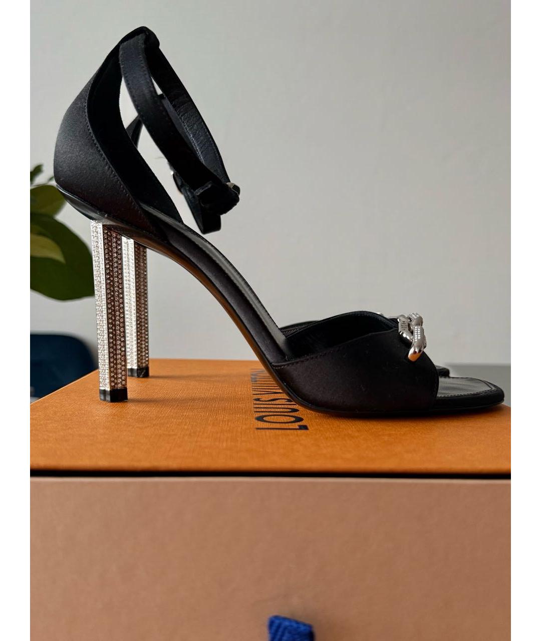 LOUIS VUITTON Черные босоножки, фото 3