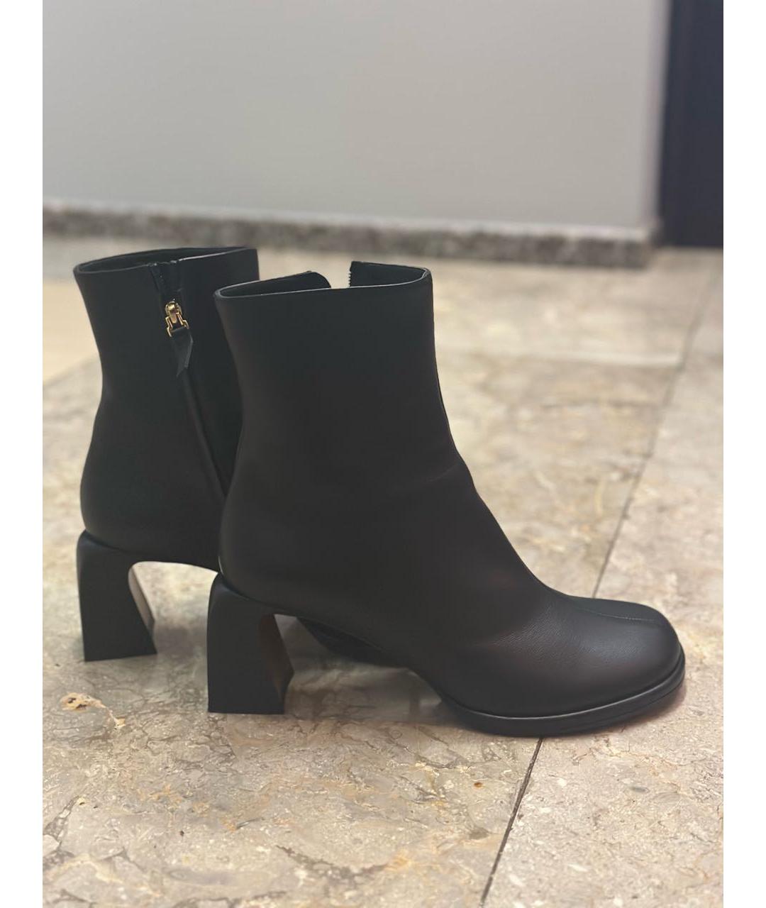 MANU ATELIER Черные кожаные ботильоны, фото 6