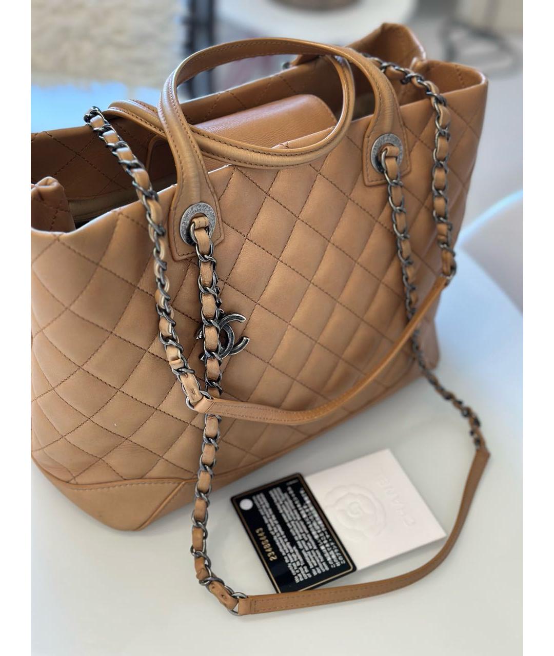 CHANEL Оранжевая кожаная сумка с короткими ручками, фото 4