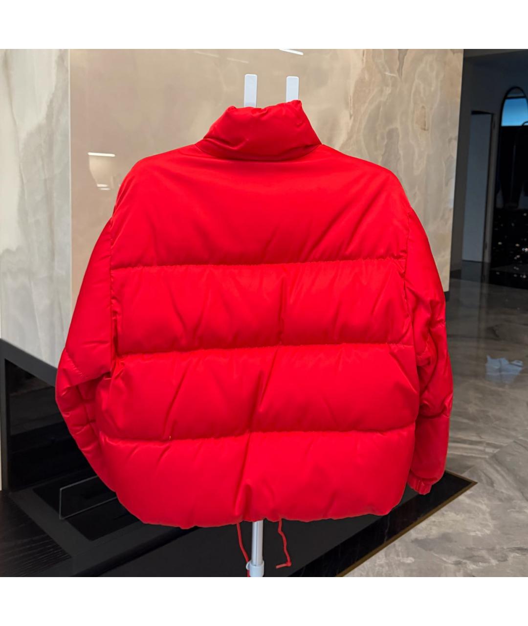 PRADA Красный пуховик, фото 2