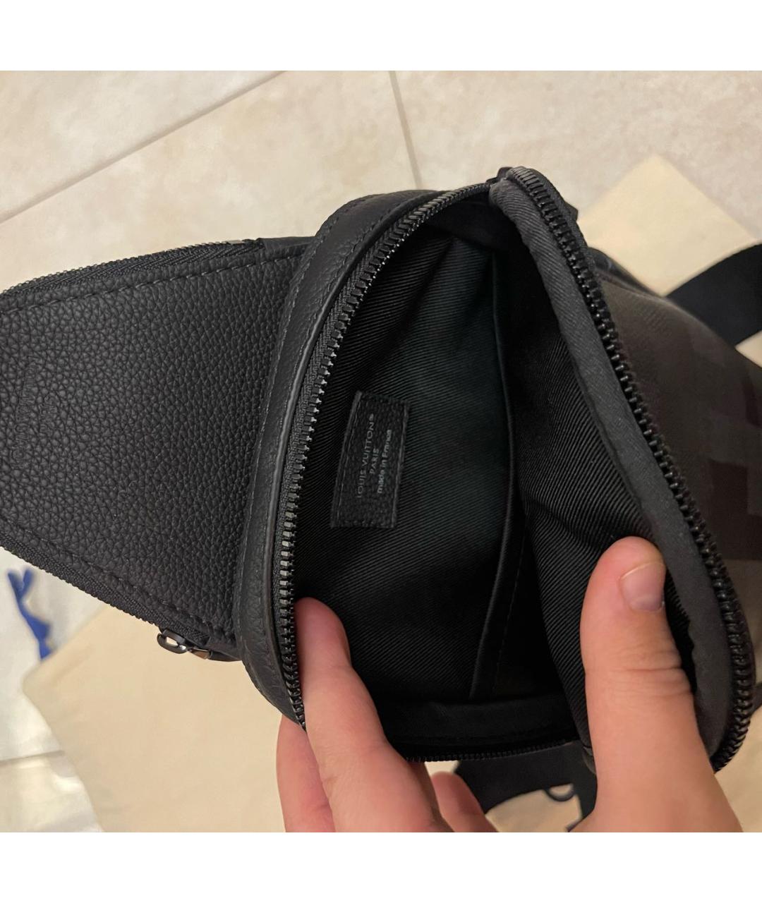 LOUIS VUITTON Черная кожаная барсетка, фото 4