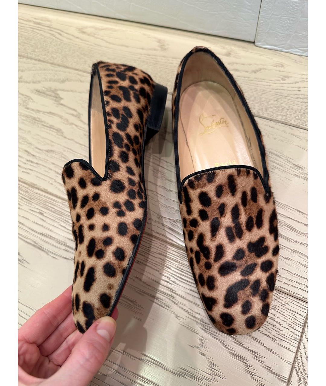 CHRISTIAN LOUBOUTIN Коричневые лоферы из экзотической кожи, фото 7