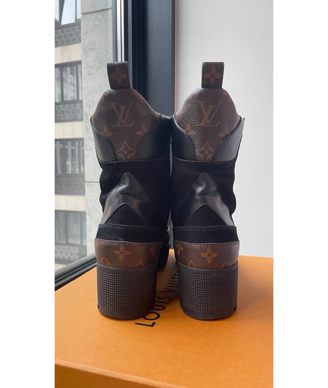 LOUIS VUITTON Черные замшевые ботинки, фото 4