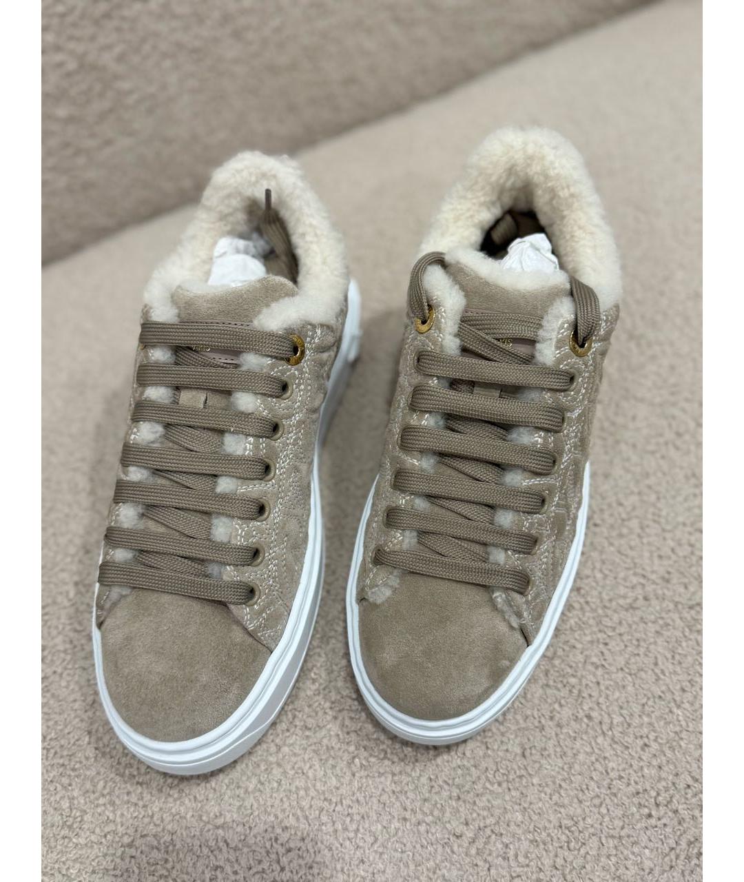 LOUIS VUITTON Бежевые замшевые кроссовки, фото 3