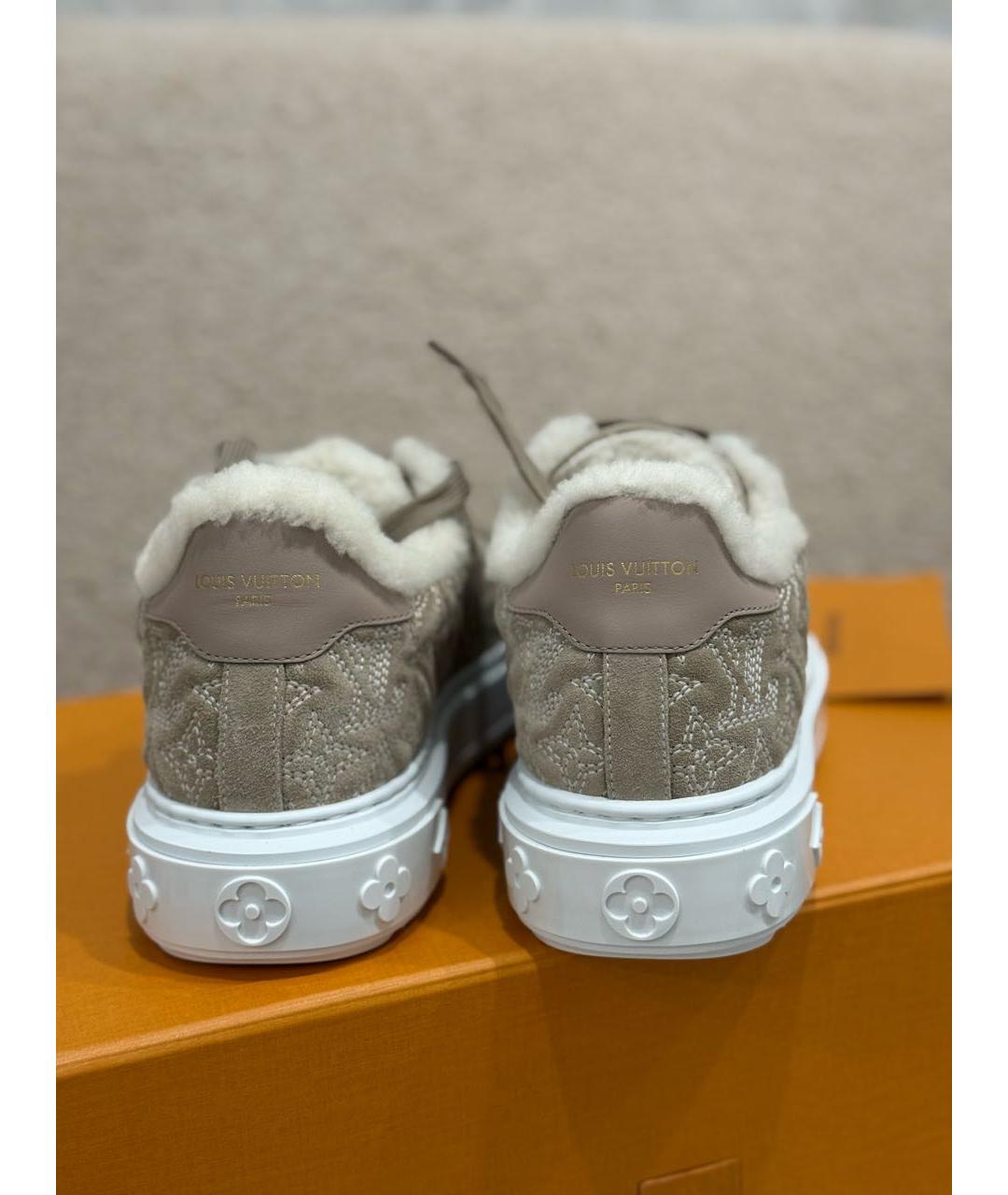 LOUIS VUITTON Бежевые замшевые кроссовки, фото 4
