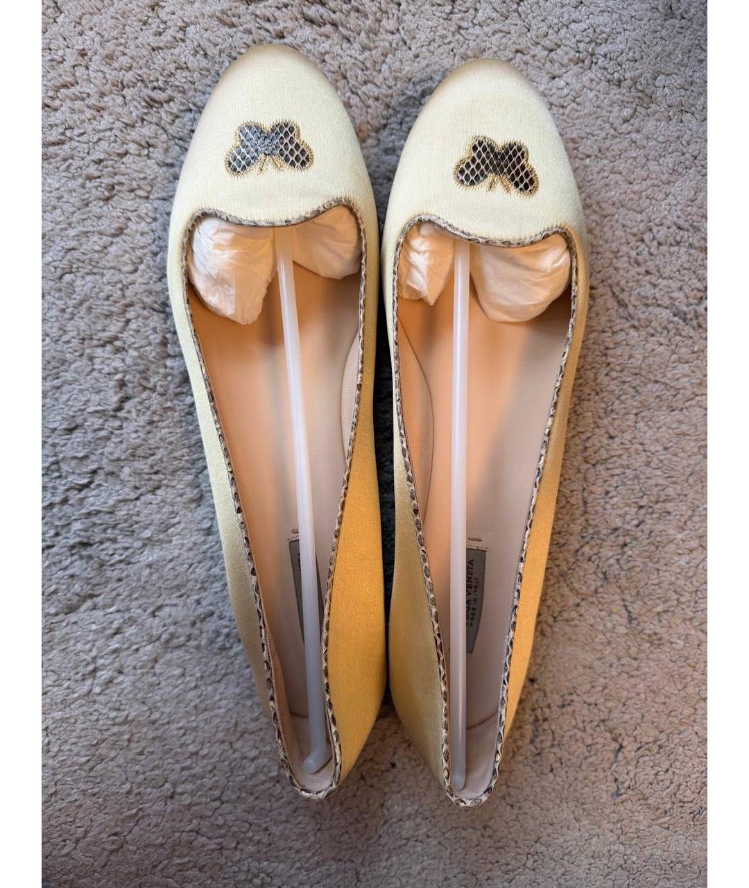 BOTTEGA VENETA Золотые текстильные балетки, фото 3