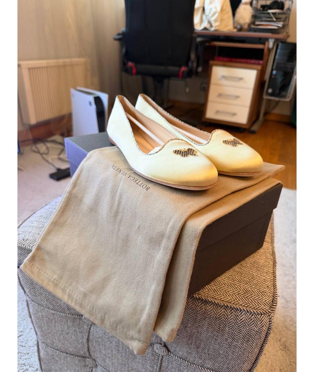 BOTTEGA VENETA Золотые текстильные балетки, фото 6