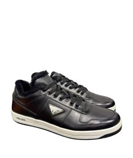 PRADA Низкие кроссовки / кеды