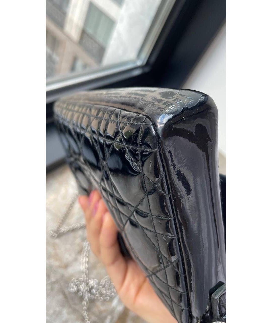 CHRISTIAN DIOR Черная сумка через плечо из лакированной кожи, фото 2