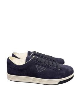 PRADA Низкие кроссовки / кеды