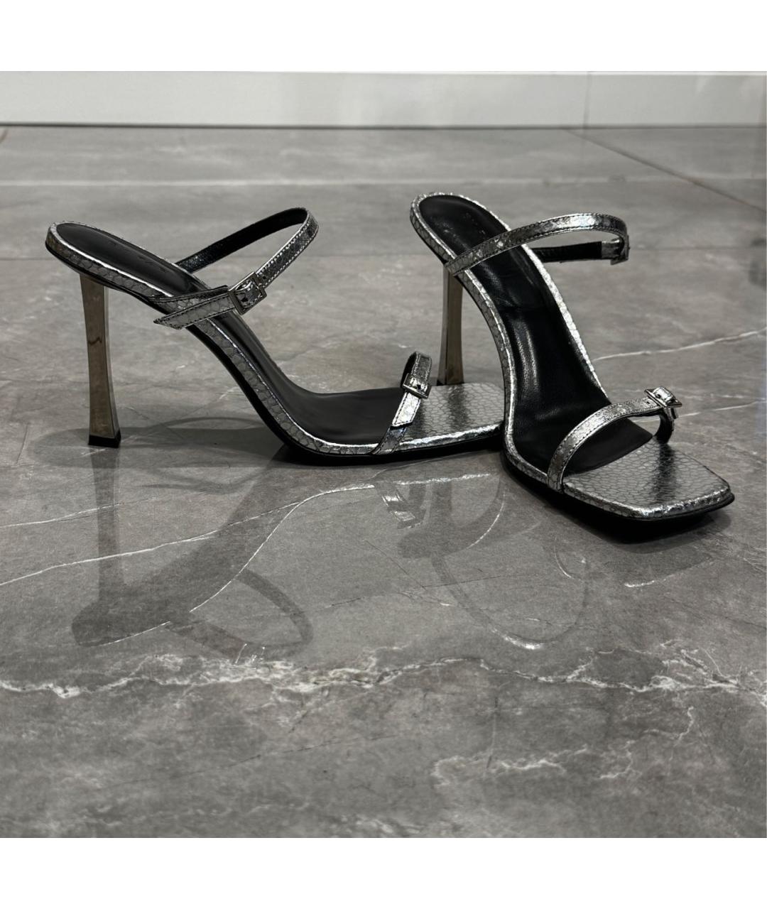 BY FAR Серебряные кожаные туфли, фото 4