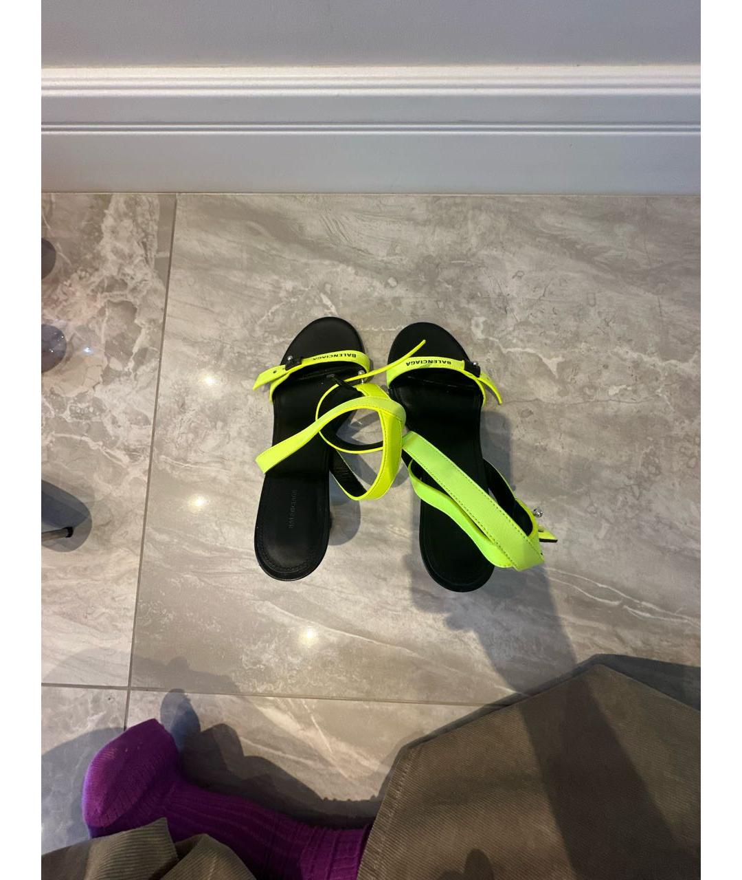 BALENCIAGA Желтые кожаные босоножки, фото 3