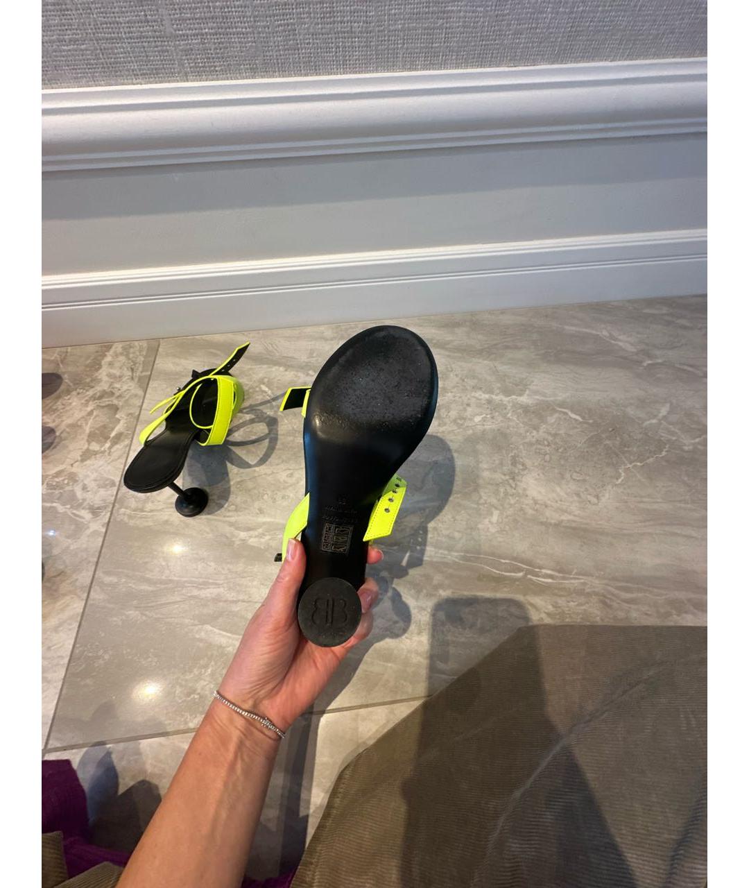 BALENCIAGA Желтые кожаные босоножки, фото 6