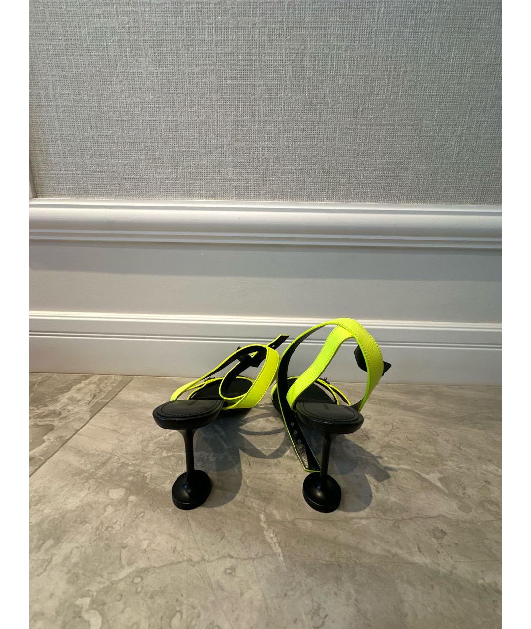 BALENCIAGA Желтые кожаные босоножки, фото 4