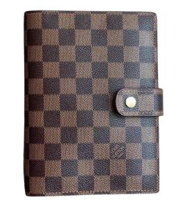 LOUIS VUITTON Книга