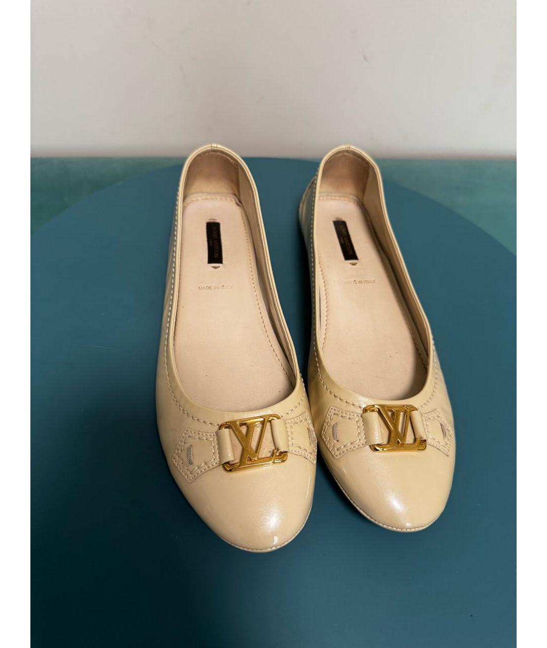 LOUIS VUITTON Бежевые кожаные балетки, фото 2