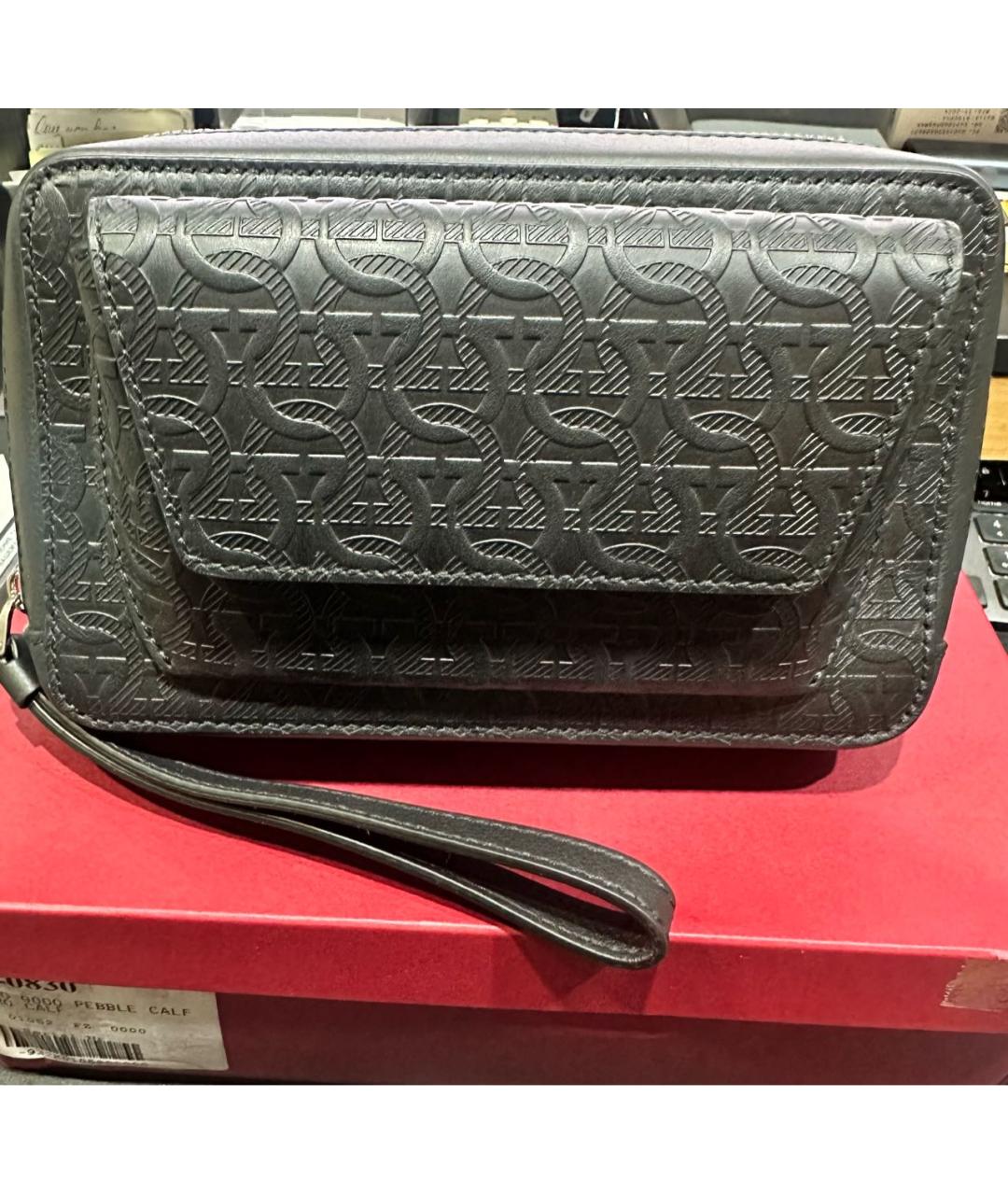 FERRAGAMO Черная кожаная барсетка, фото 9