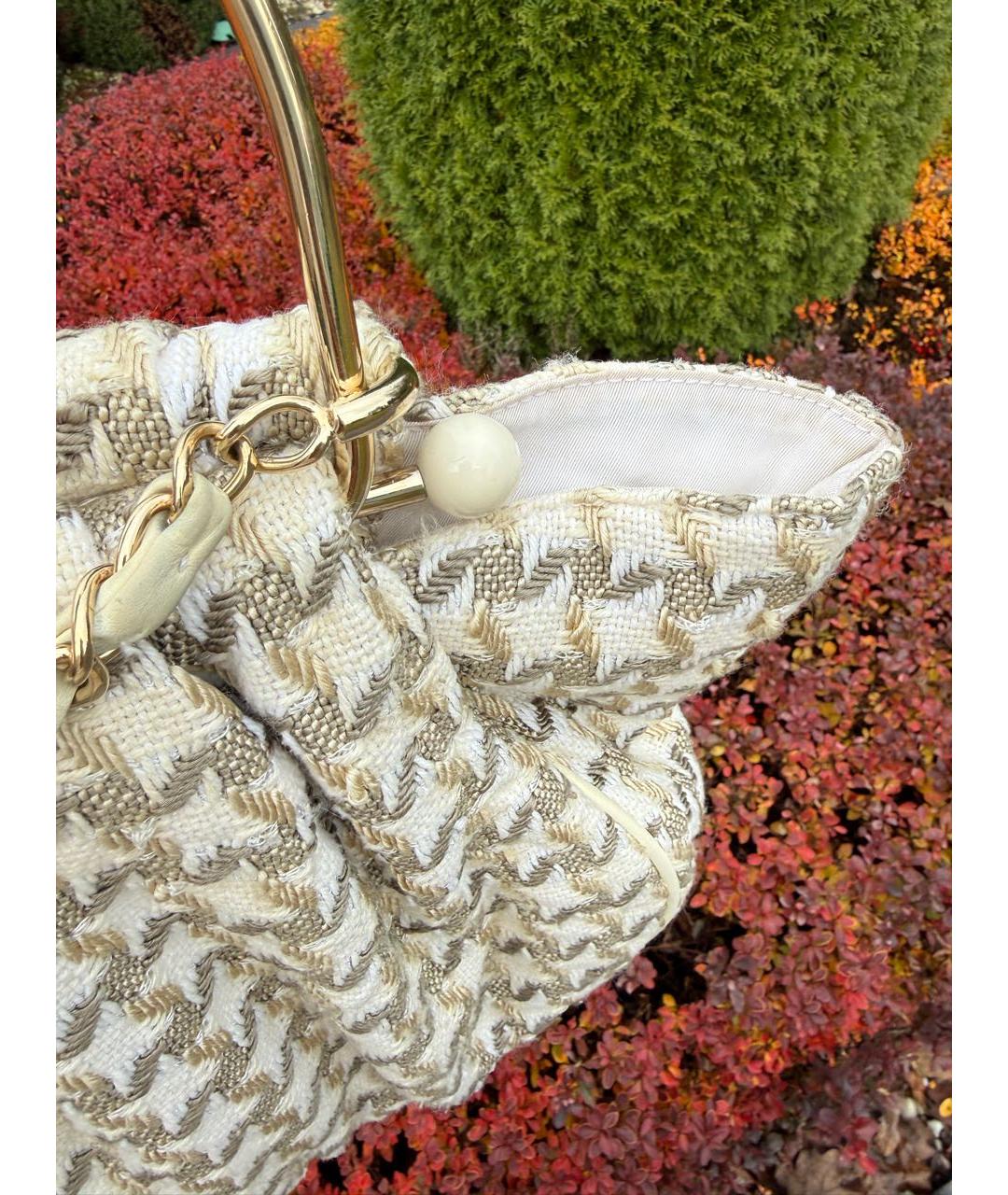 CHANEL Белая твидовая сумка с короткими ручками, фото 7