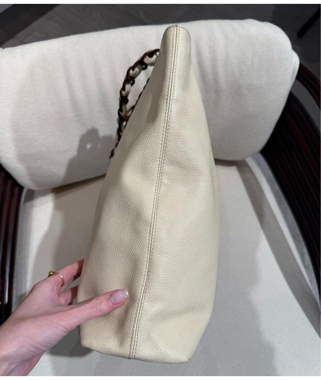 CHANEL Бежевая кожаная сумка через плечо, фото 5