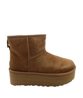 UGG AUSTRALIA Ботинки