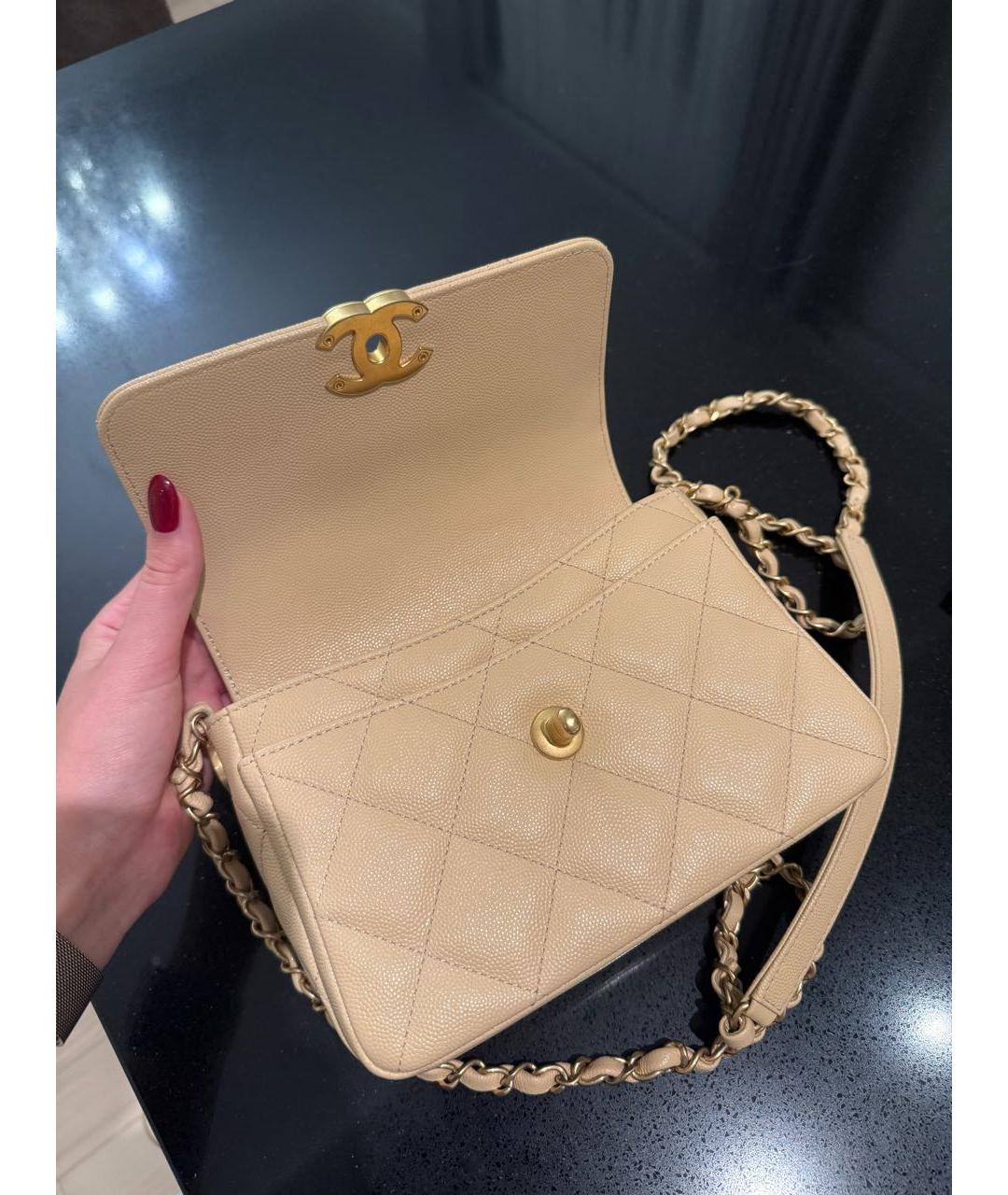 CHANEL Бежевая кожаная сумка через плечо, фото 5