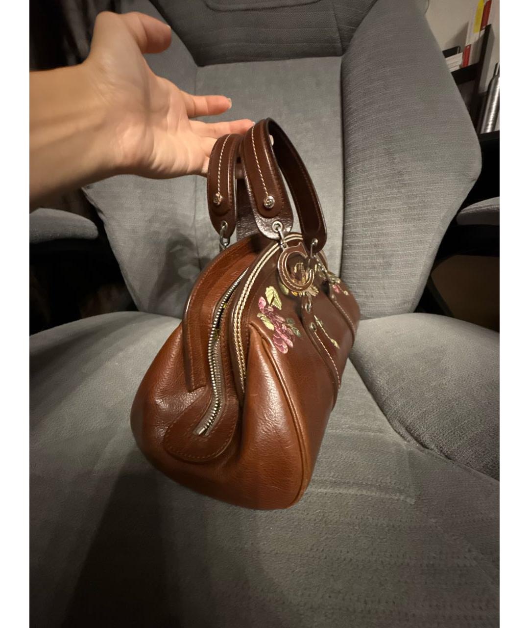 CHRISTIAN DIOR Коричневая кожаная сумка с короткими ручками, фото 2