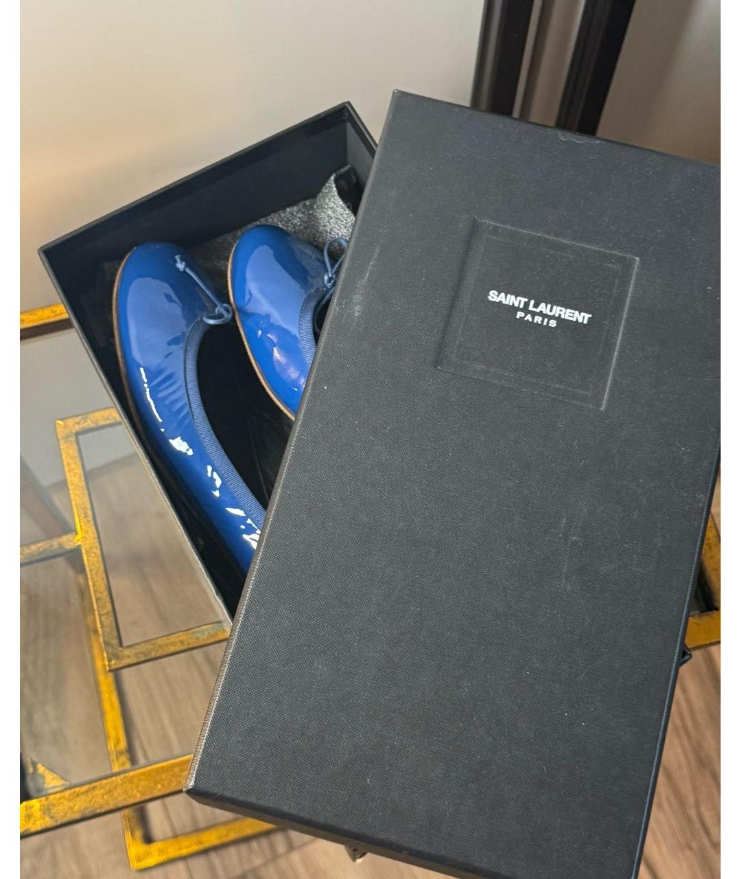 SAINT LAURENT Синие балетки из лакированной кожи, фото 6