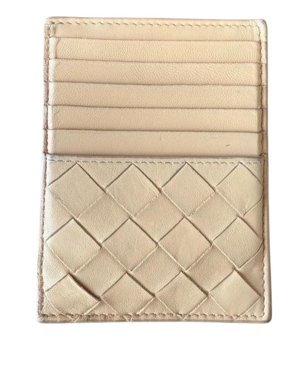 BOTTEGA VENETA Бежевый кожаный кардхолдер, фото 1
