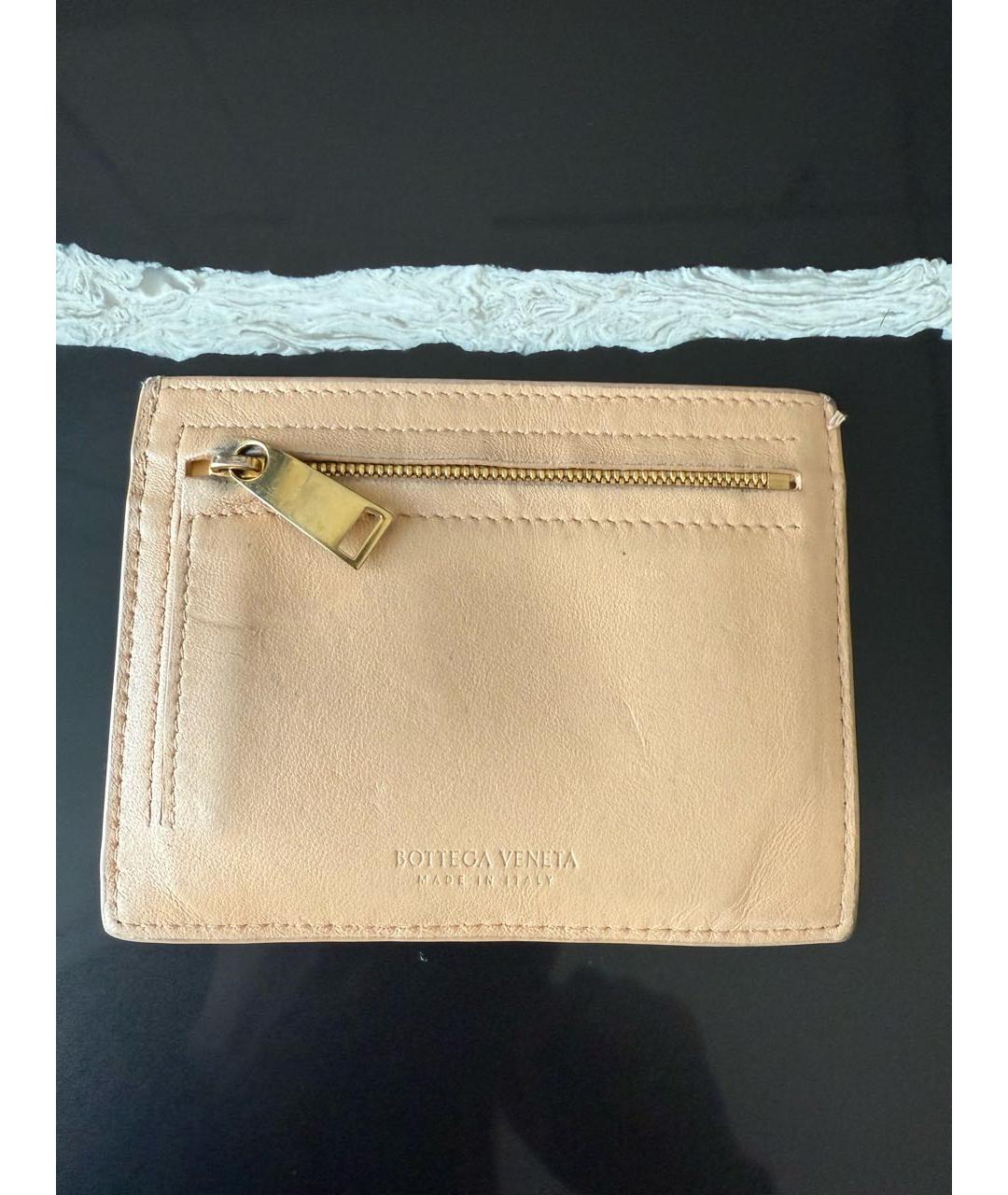 BOTTEGA VENETA Бежевый кожаный кардхолдер, фото 2