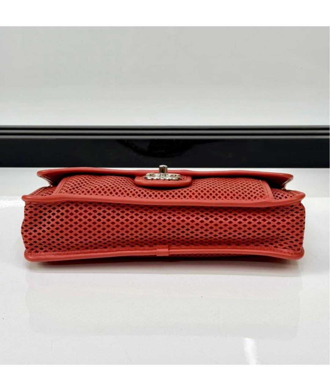 CHANEL Красная кожаная сумка через плечо, фото 6