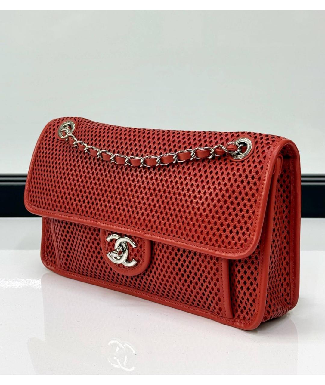 CHANEL Красная кожаная сумка через плечо, фото 2