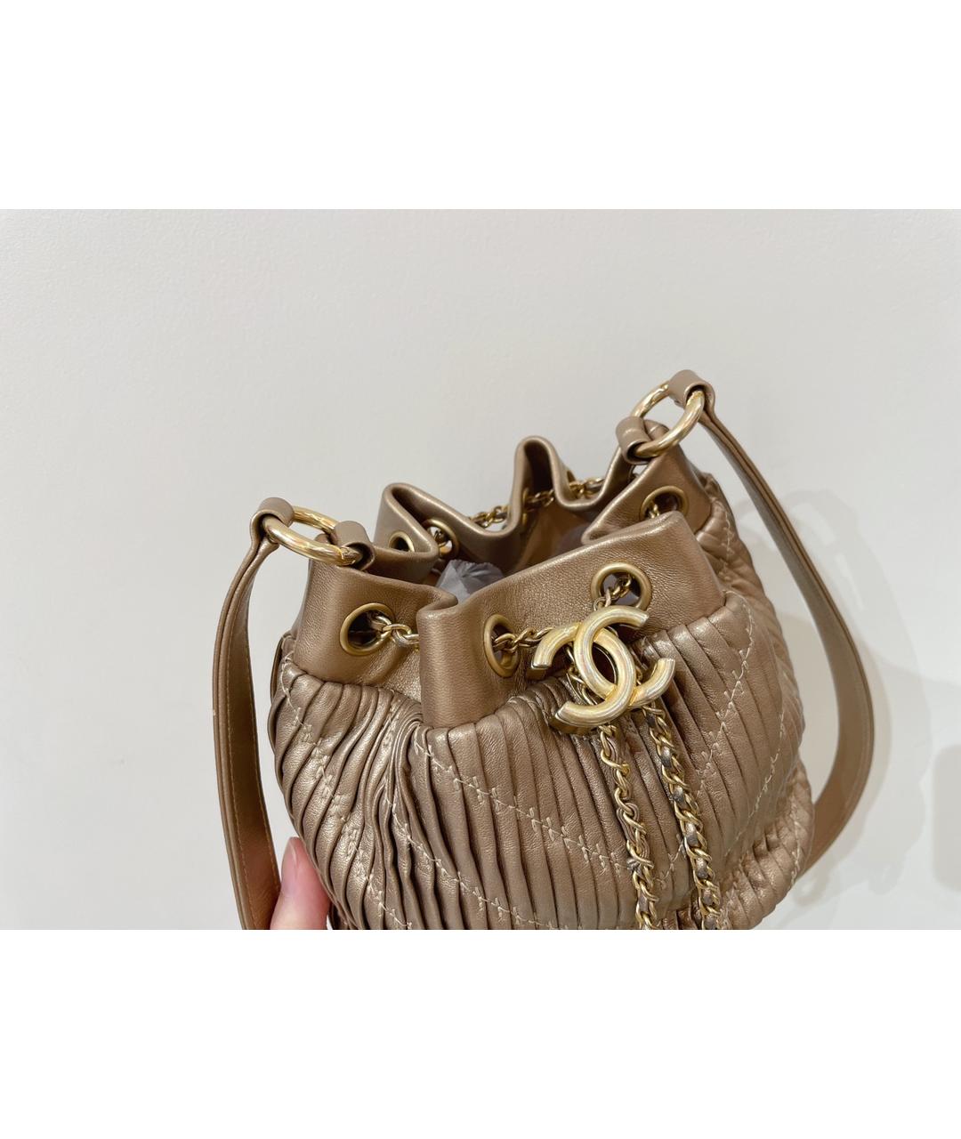 CHANEL Золотая кожаная сумка тоут, фото 7