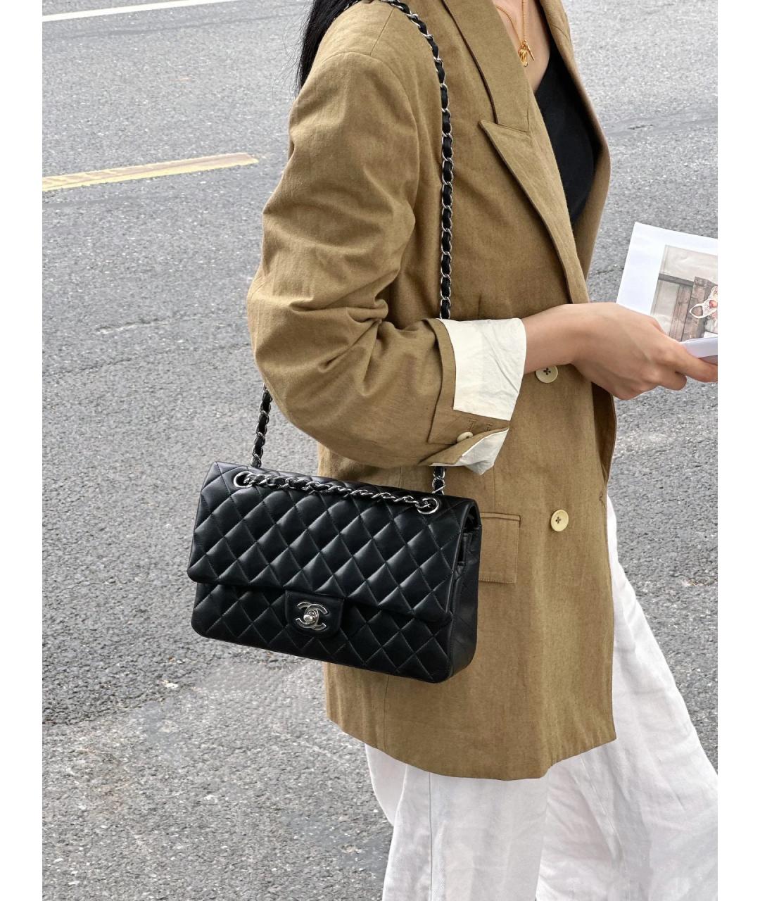 CHANEL Черная кожаная сумка через плечо, фото 6