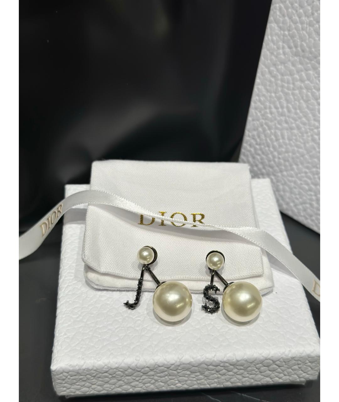 CHRISTIAN DIOR Белые металлические серьги, фото 10