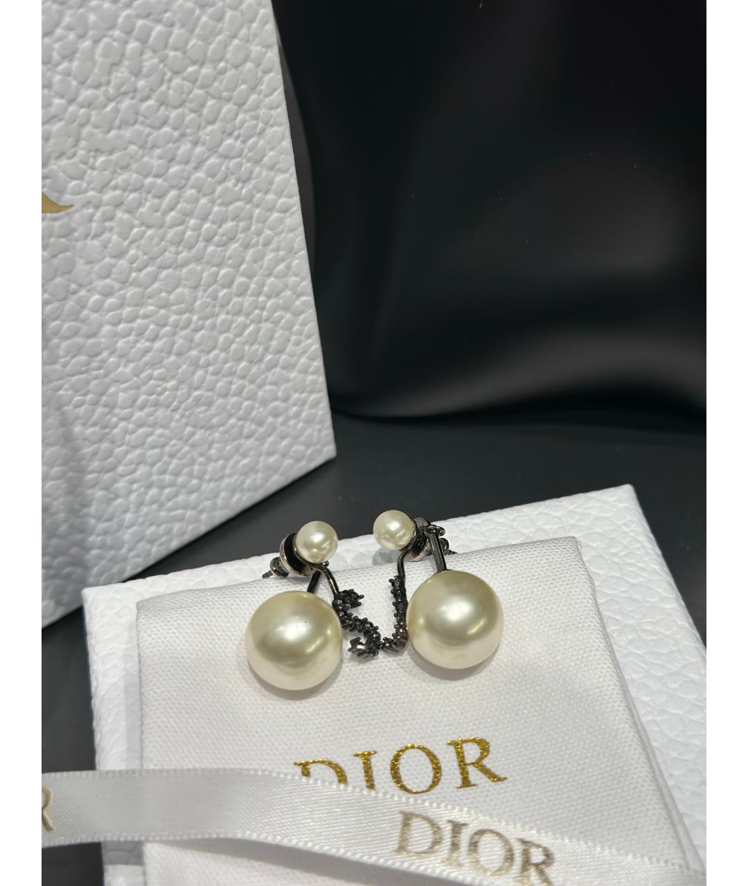 CHRISTIAN DIOR Белые металлические серьги, фото 4