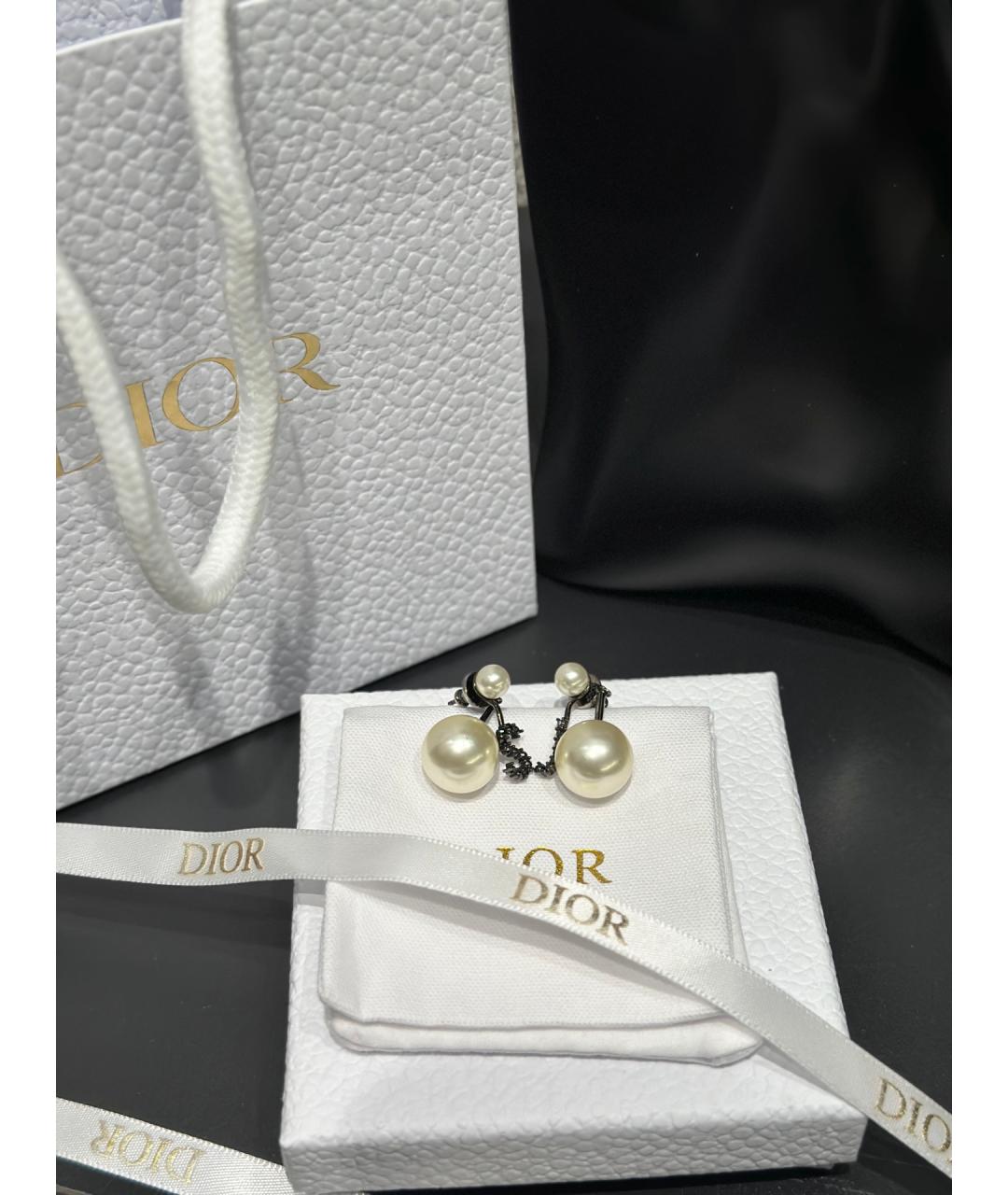 CHRISTIAN DIOR Белые металлические серьги, фото 3