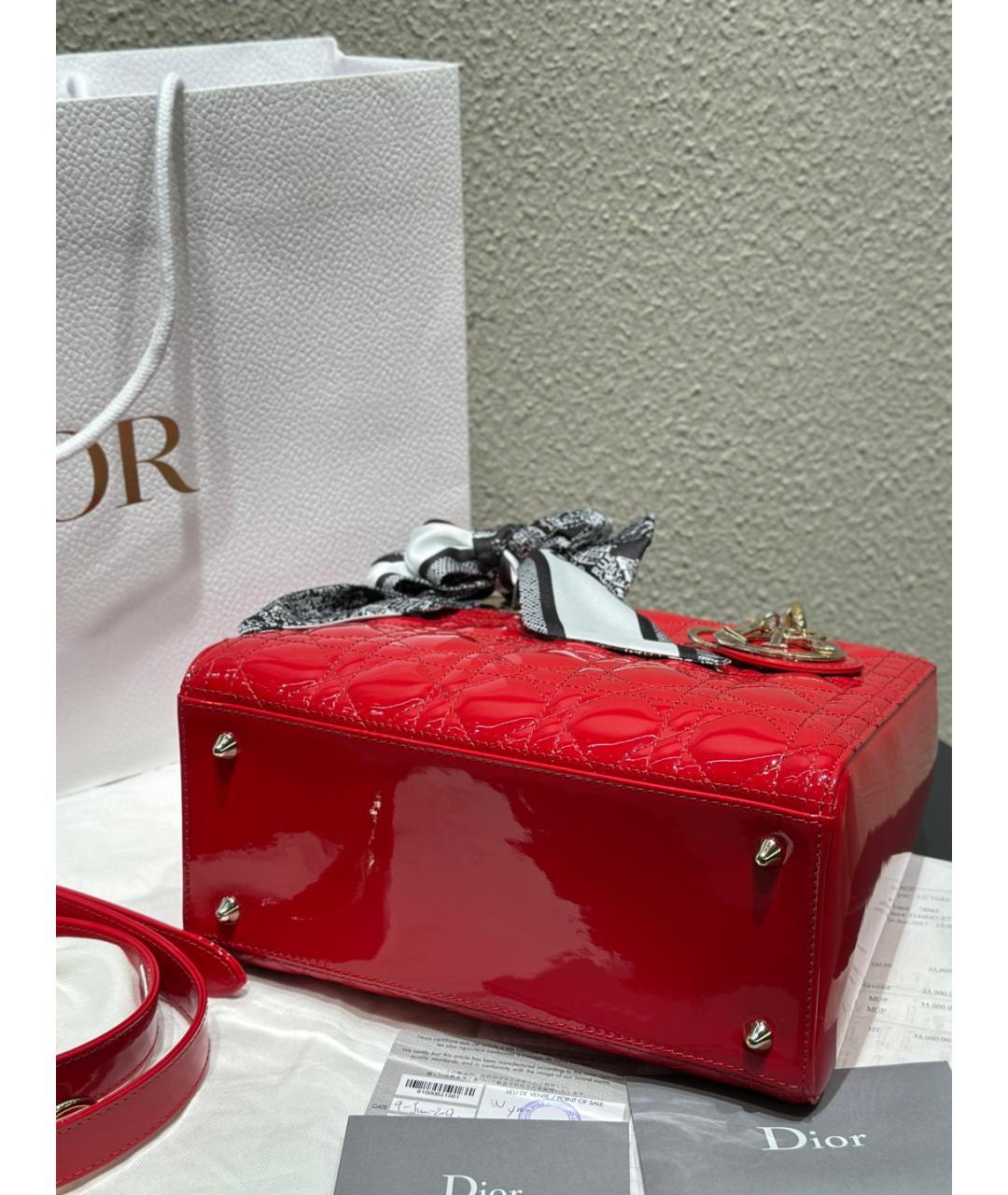 CHRISTIAN DIOR Красная сумка тоут из лакированной кожи, фото 6