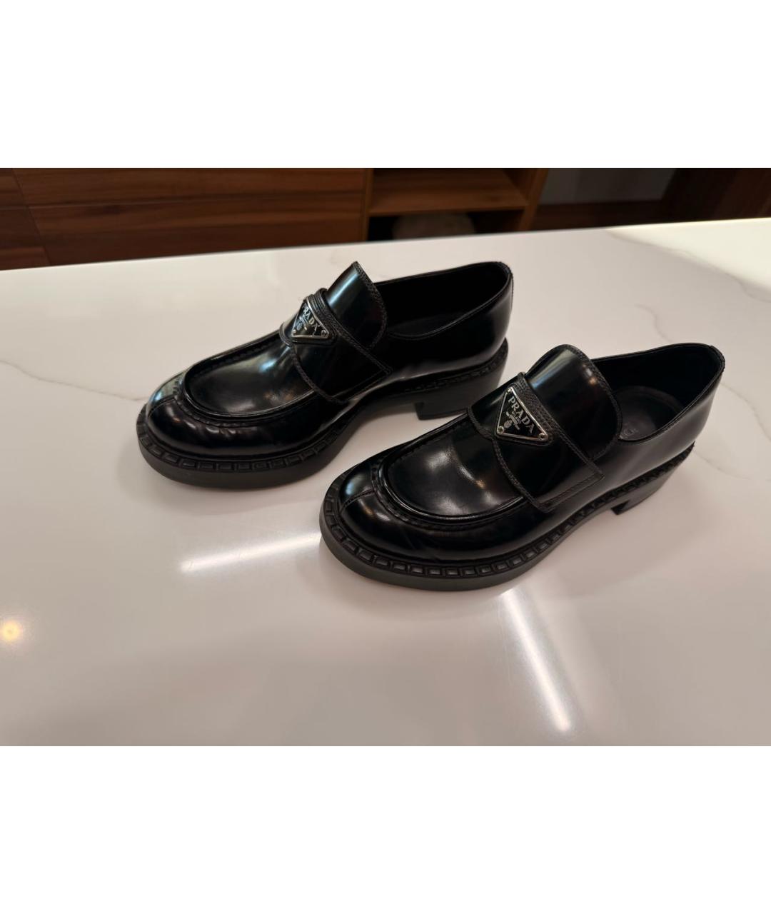 PRADA Черные кожаные лоферы, фото 2
