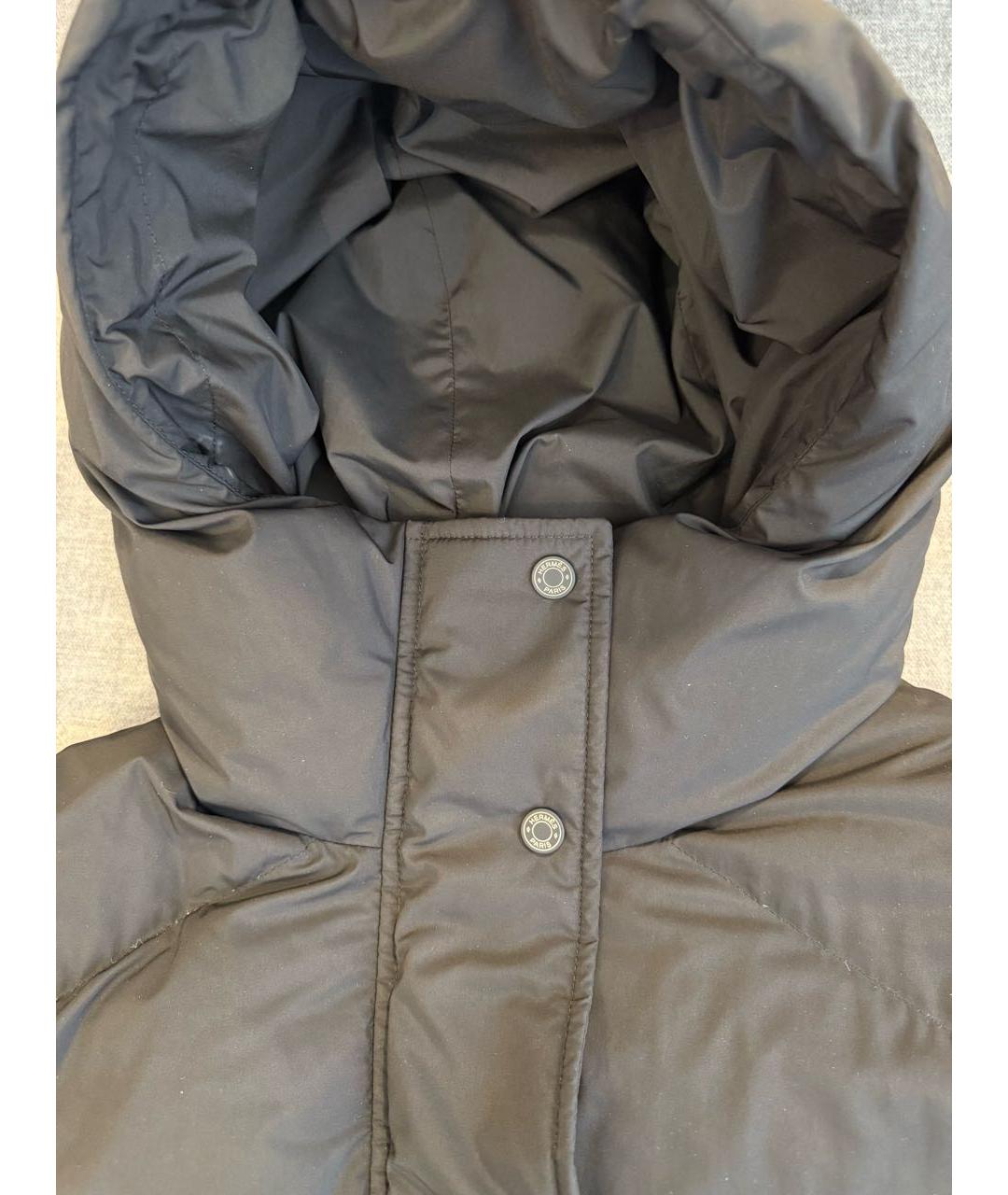 HERMES Антрацитовый полиэстеровый пуховик, фото 3