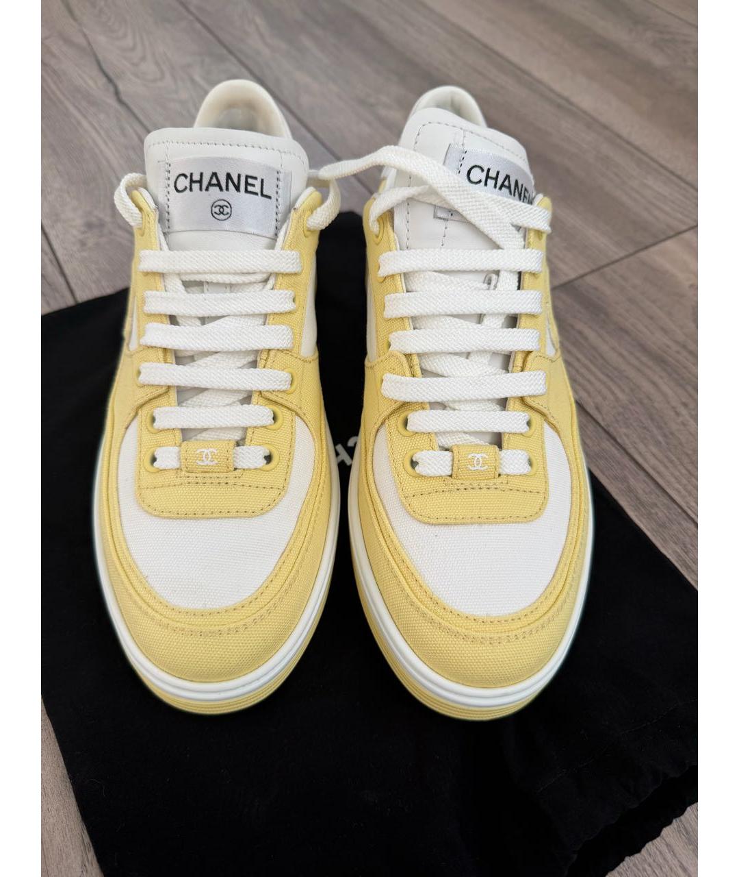 CHANEL Желтые текстильные кеды, фото 2