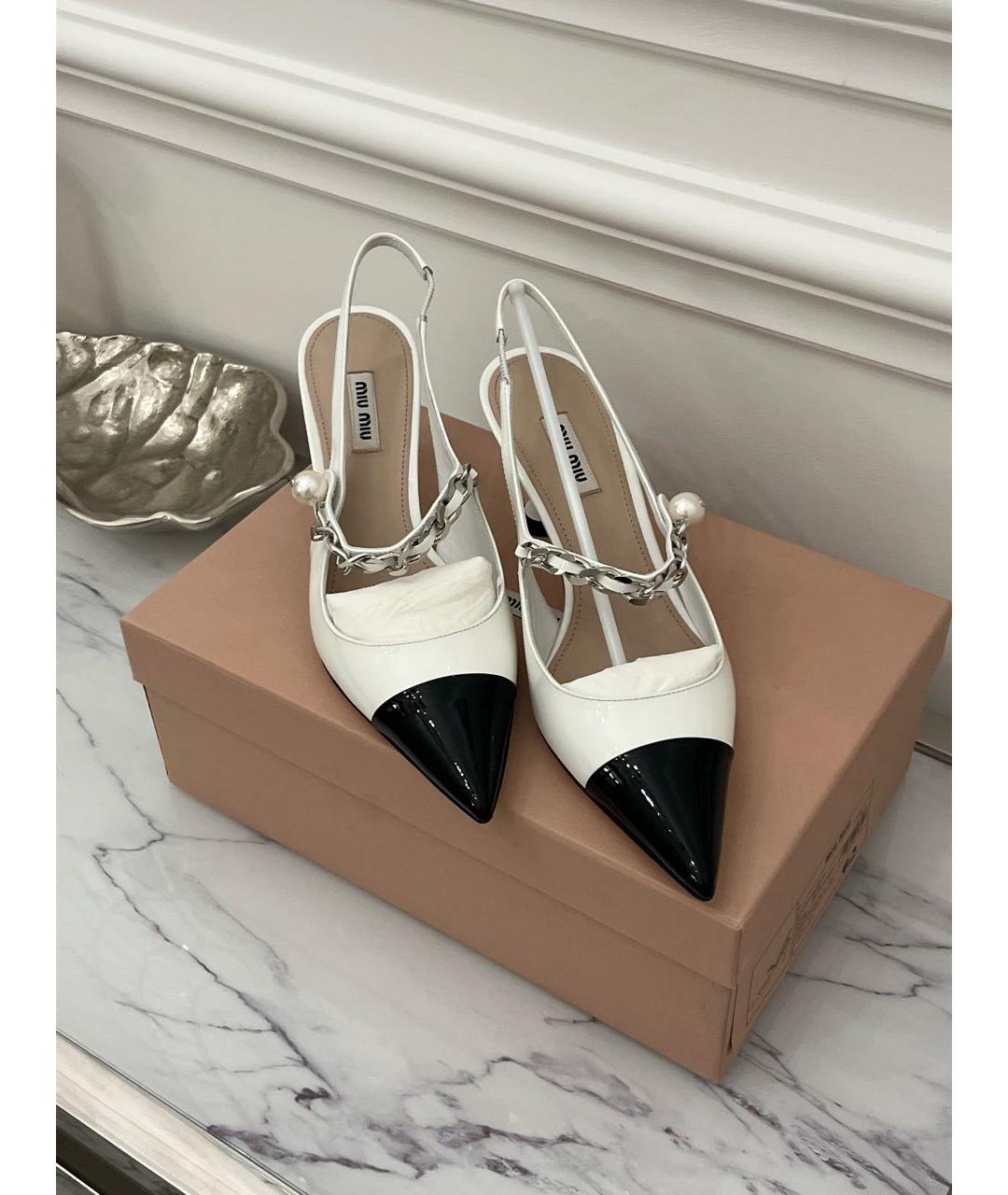 MIU MIU Белые туфли из лакированной кожи, фото 4