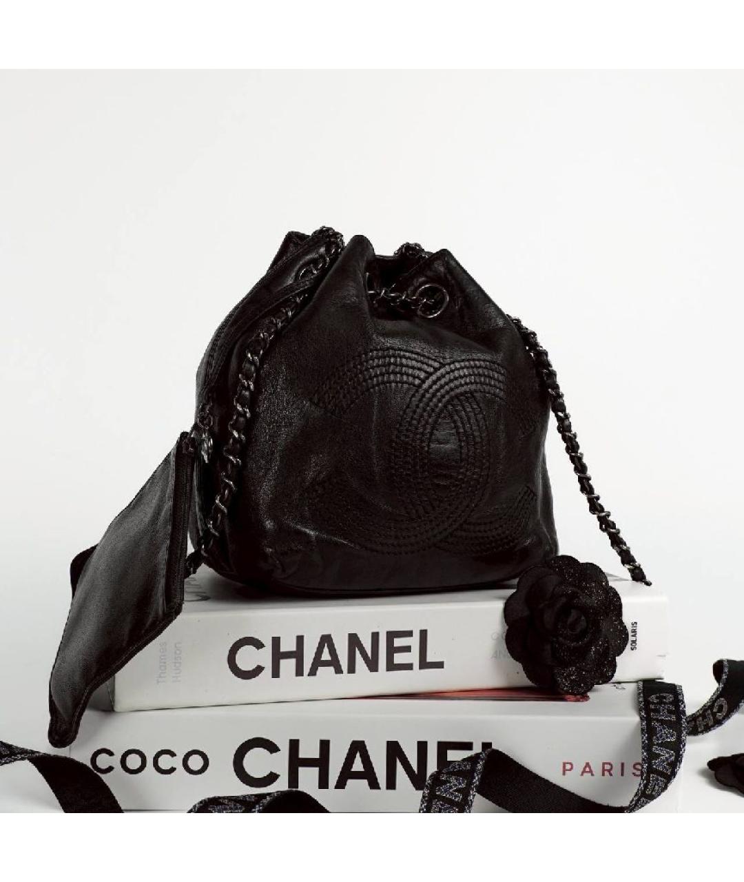CHANEL Черная кожаная сумка через плечо, фото 7