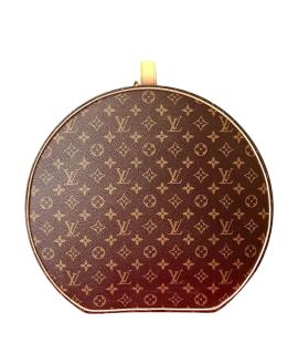 LOUIS VUITTON Чемодан