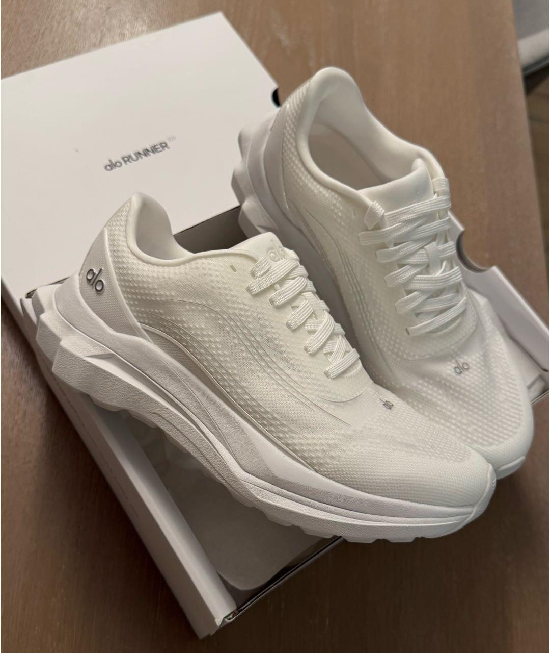 ALO YOGA Белые кроссовки, фото 6