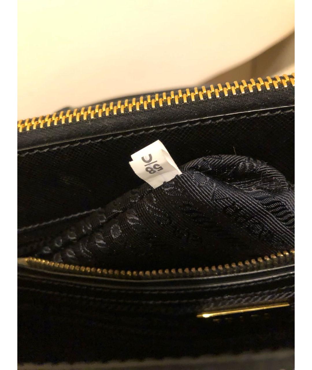 PRADA Черная кожаная сумка с короткими ручками, фото 4