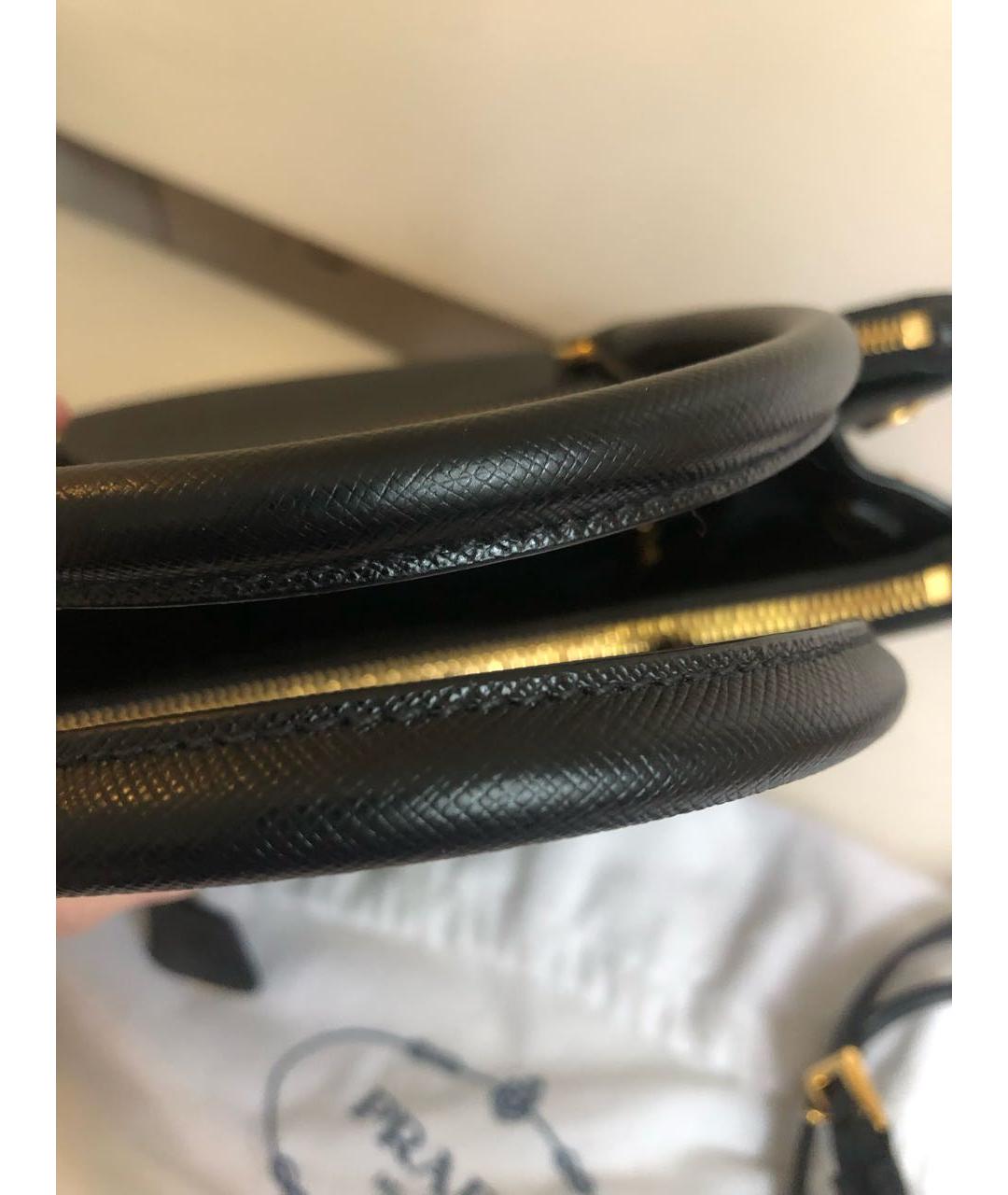 PRADA Черная кожаная сумка с короткими ручками, фото 2