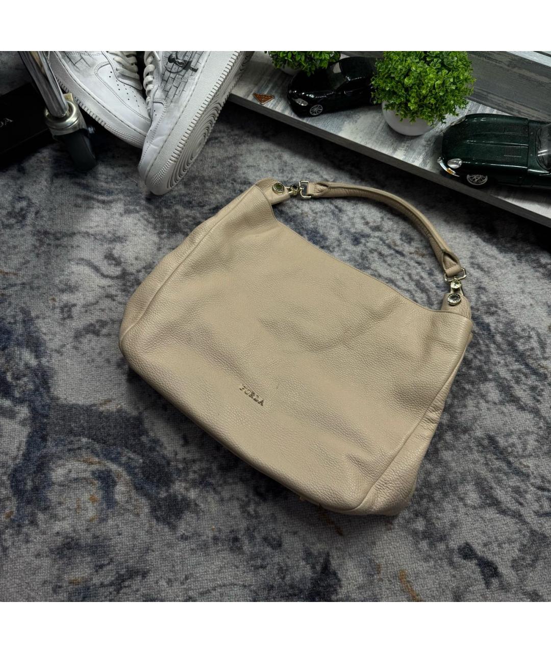 FURLA Бежевая кожаная сумка с короткими ручками, фото 2