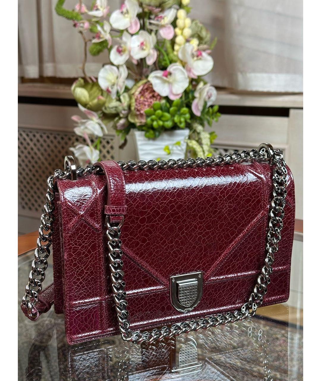 CHRISTIAN DIOR Бордовая сумка через плечо из лакированной кожи, фото 4