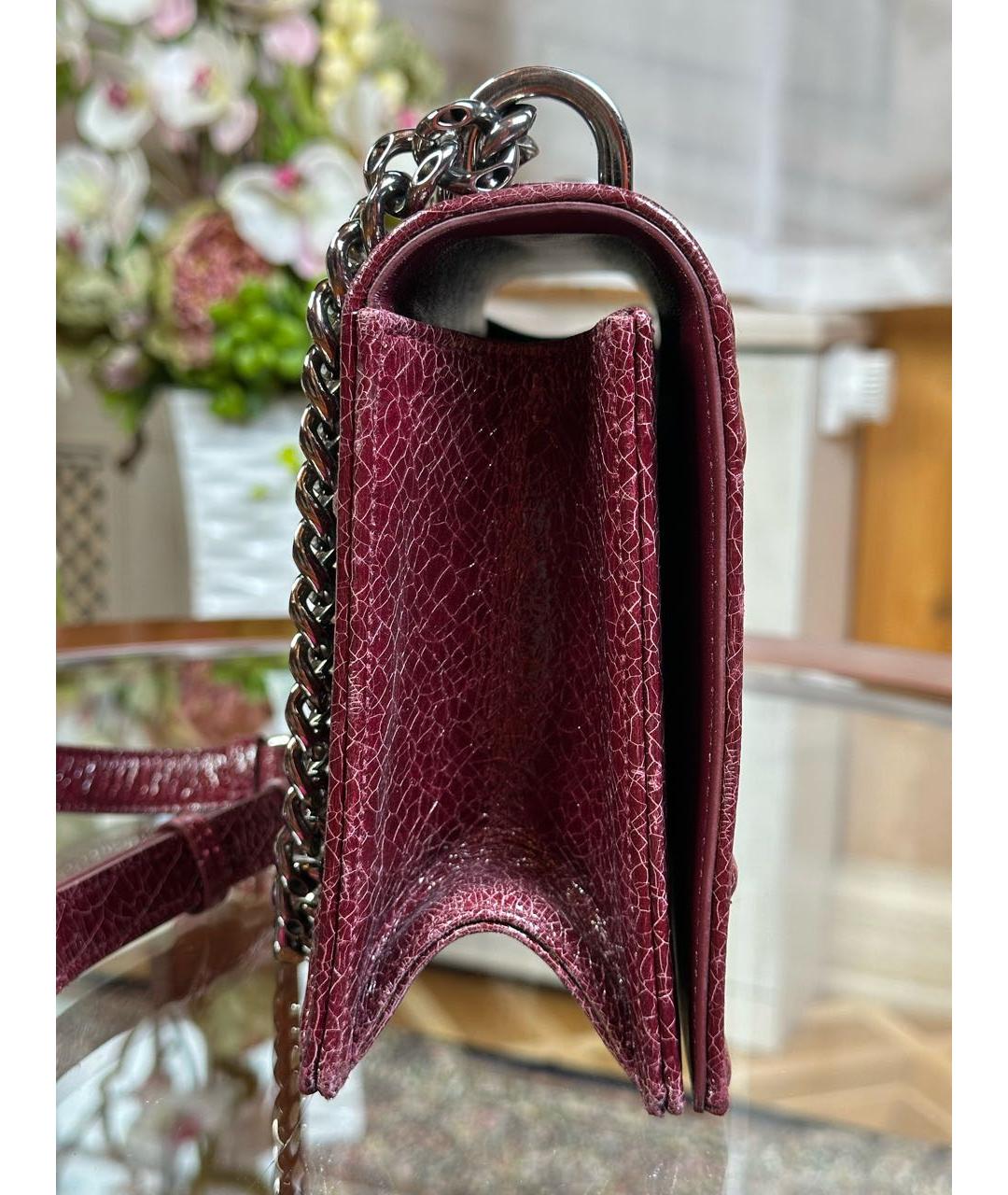 CHRISTIAN DIOR Бордовая сумка через плечо из лакированной кожи, фото 2