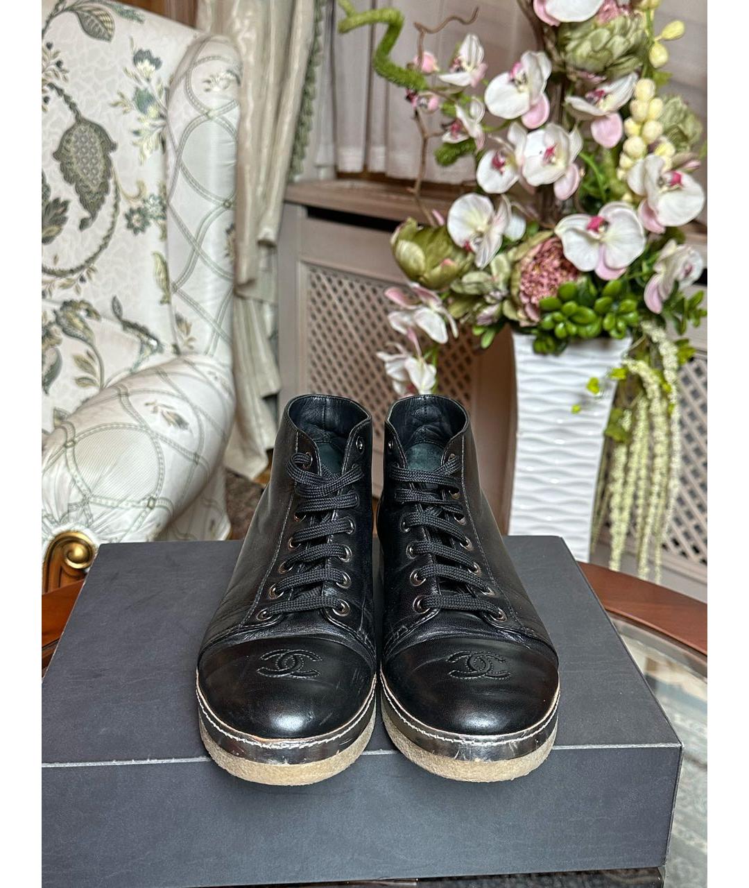 CHANEL Черные кожаные ботинки, фото 5